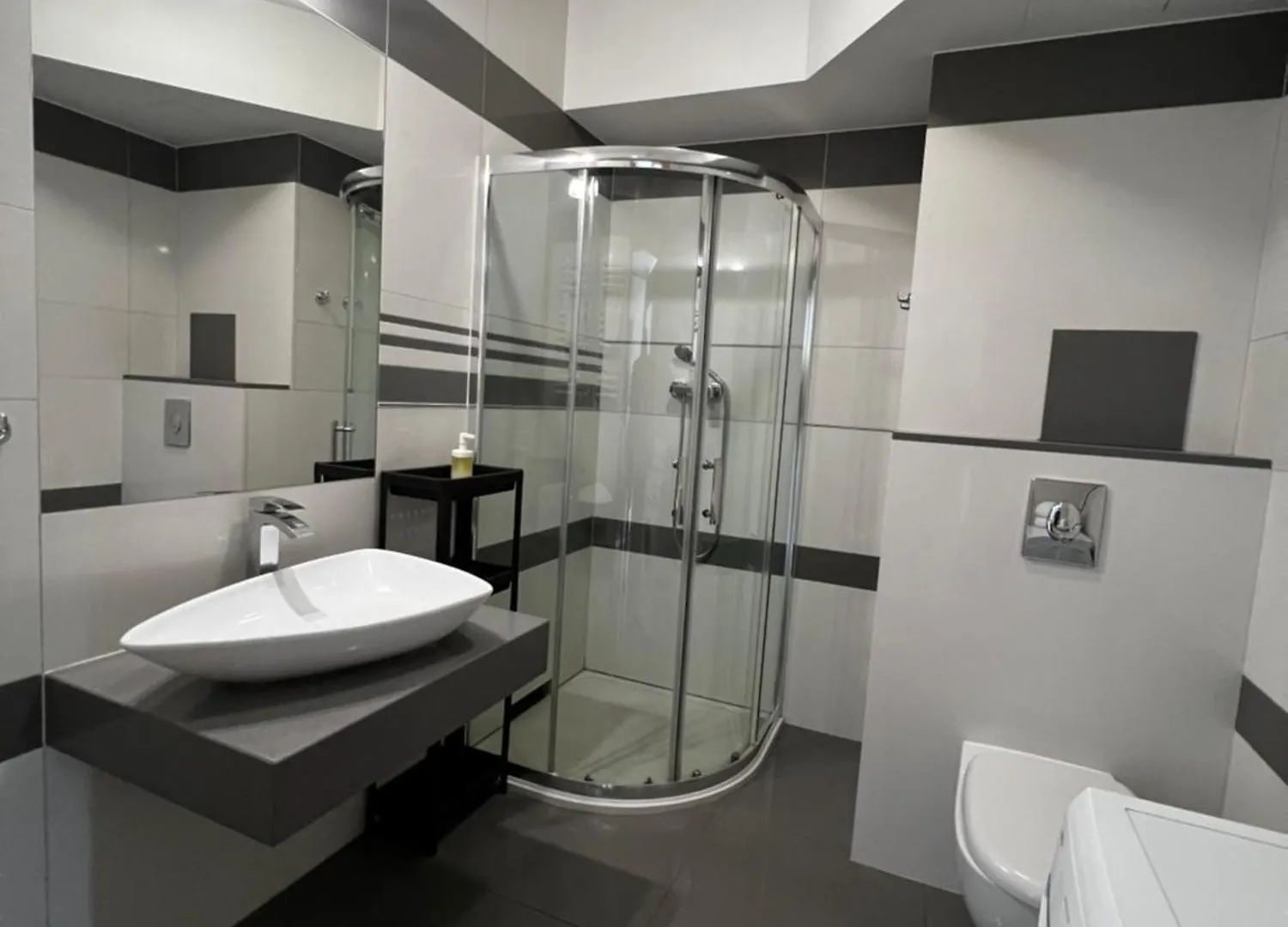 Silver Apartments فروتسواف 0*,