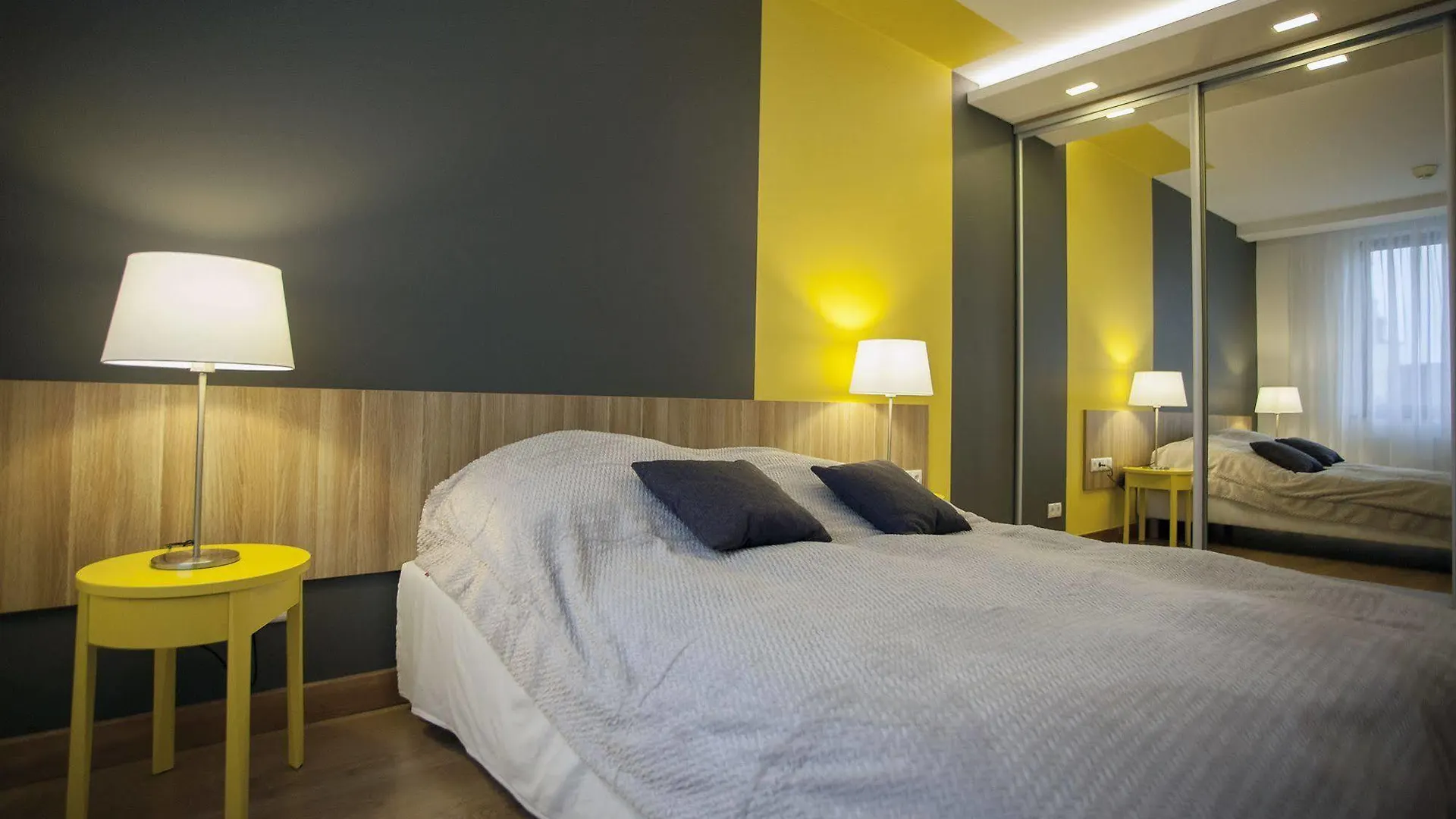 Silver Apartments فروتسواف